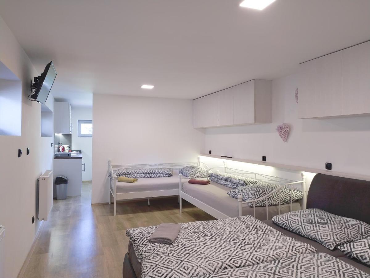 Villa U Areny Ostrava Luaran gambar